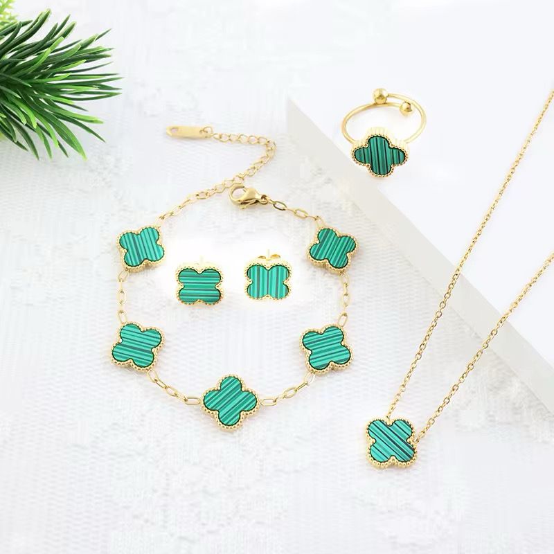 Green Clover Jewellery Set
